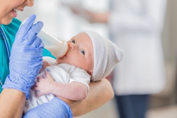 Experto universitario en cuidados enfermeros a la gestante y al recién nacido: porteo, nutrición y desarrollo psicomotor