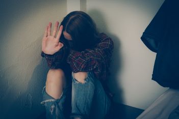 Experto universitario en atención a las víctimas de maltrato: detección y manejo por la especialista en enfermería familiar y comunitaria 